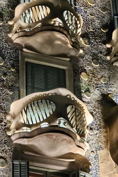 Barcelona Fietstour Op Maat Casa Batllo Balkon